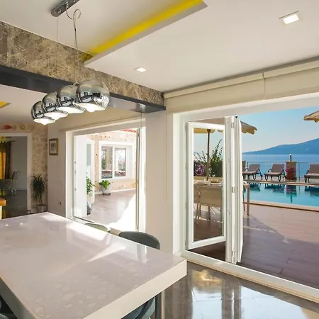 Sleeps 8 With Pool Air Con And Wifi Villa *