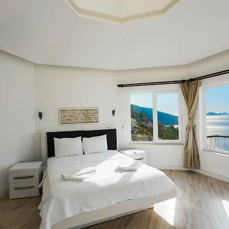 Villa Sleeps 8 With Pool Air Con And Wifi Kalkan