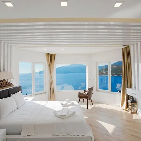 Sleeps 8 With Pool Air Con And Wifi Villa